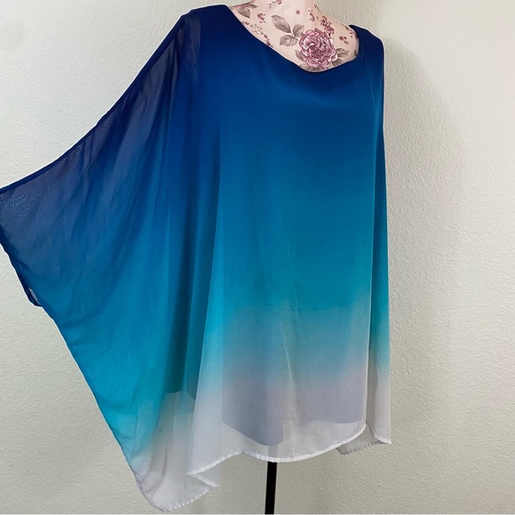 Lane Bryant sz:26/28 Ombré Blues to White Poncho Blouse Relaxed Fit Top - Picture 2 of 11